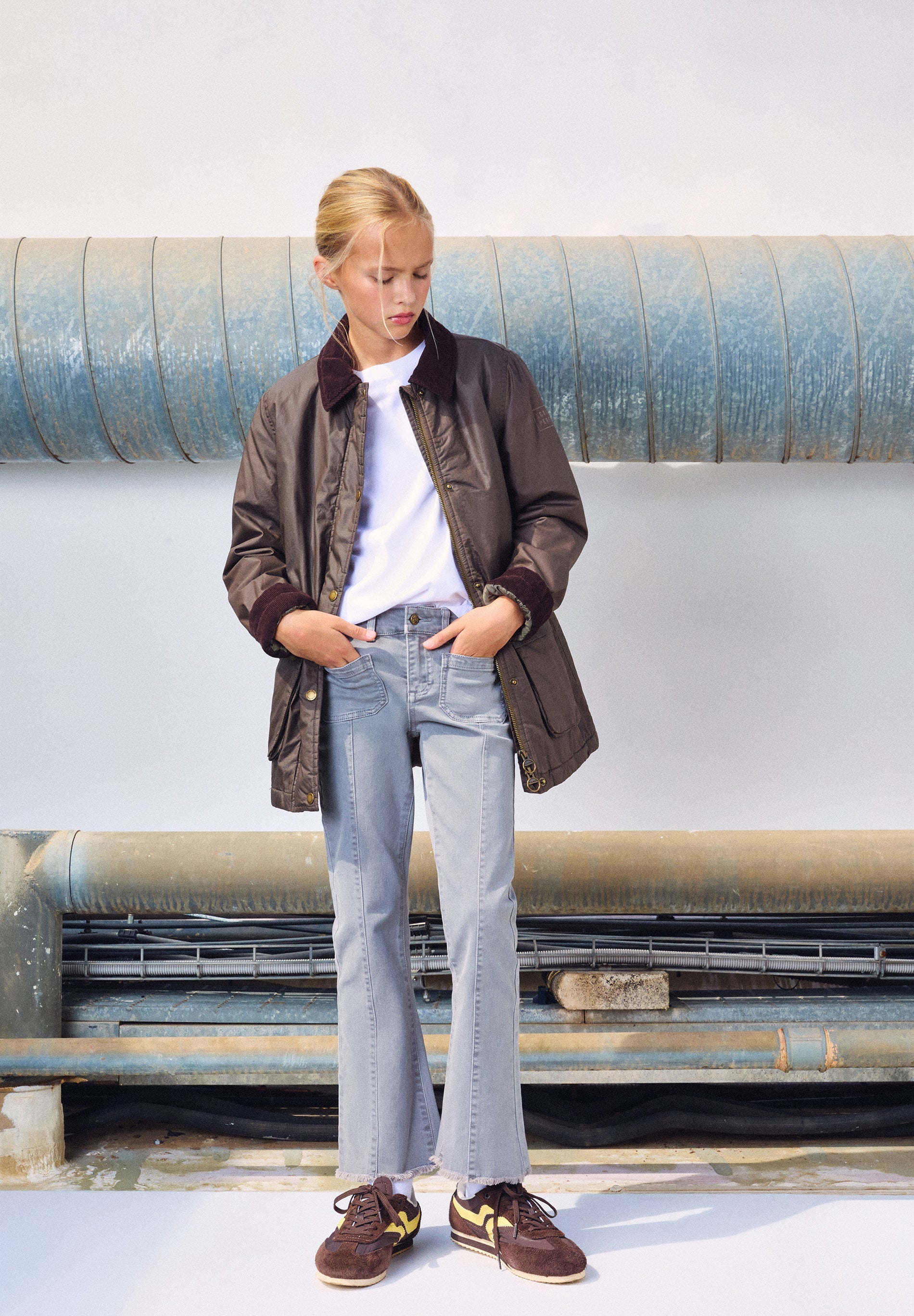 CALÇAS BOCA DE SINO COM FRANJAS