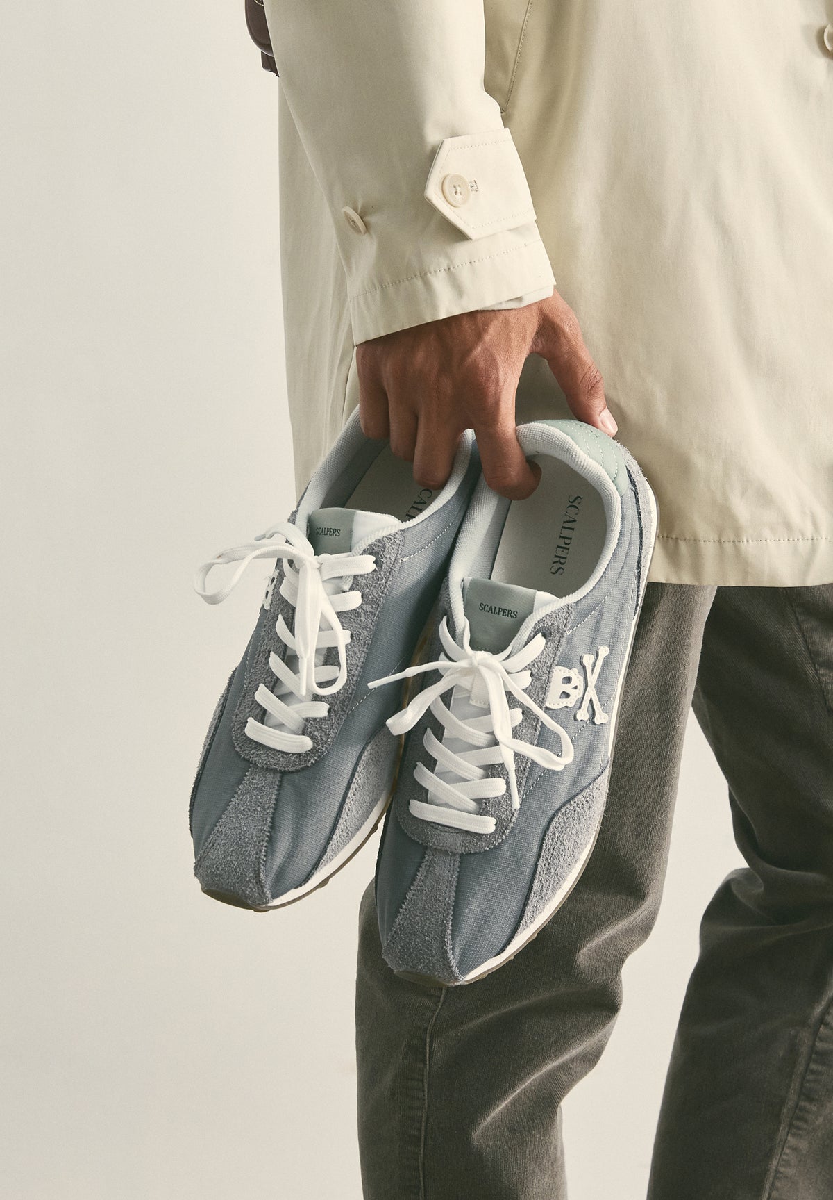 SCRACER SNEAKERS