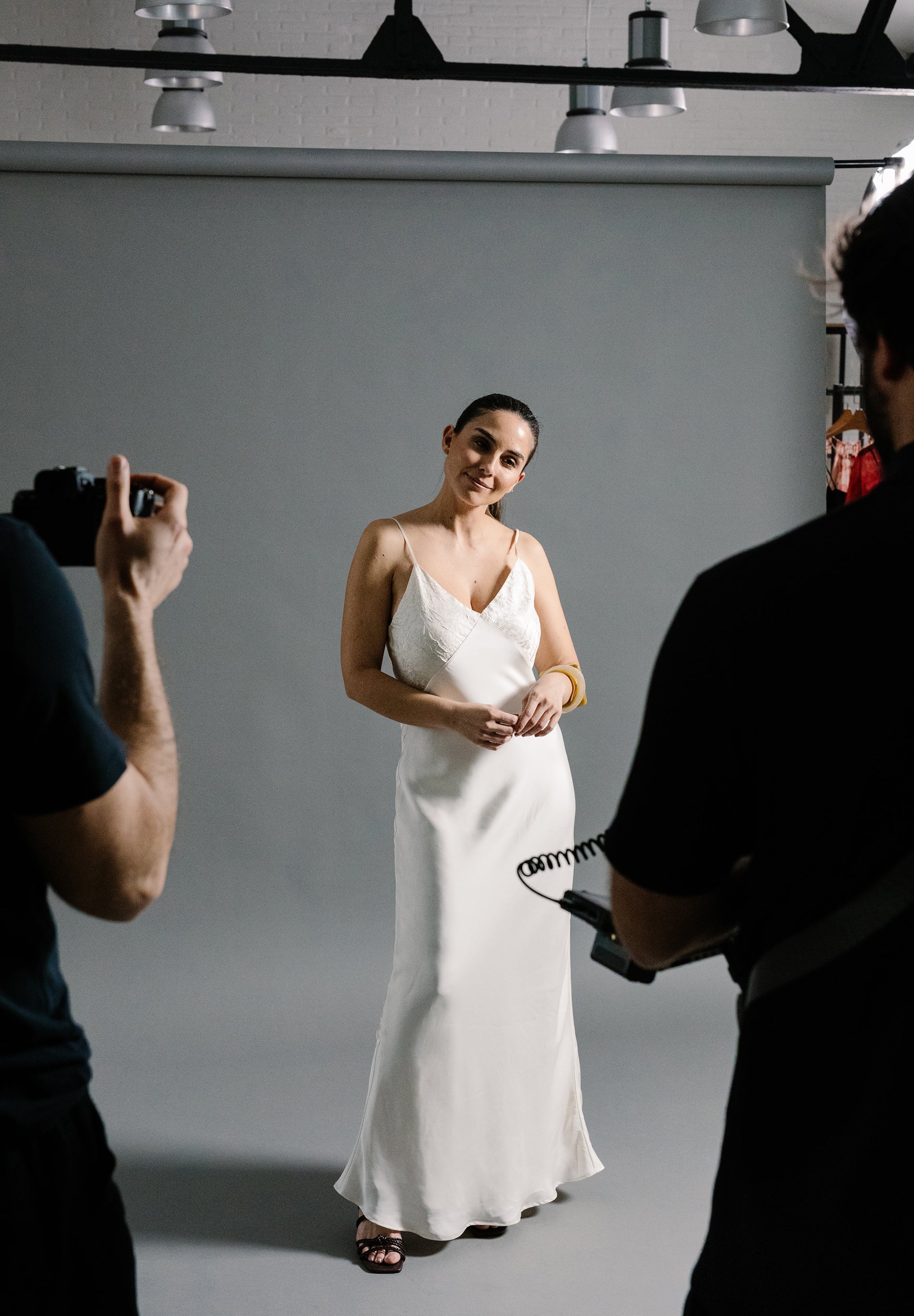 VESTIDO SLIP COM TEXTURA FLUIDO