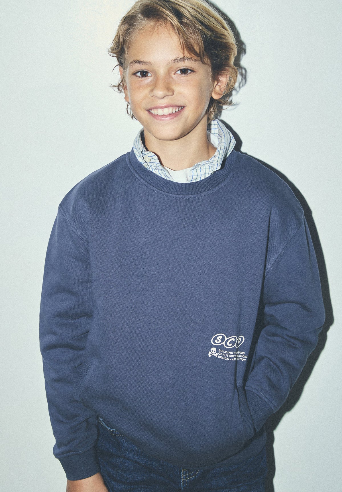 SWEATSHIRT RELAXED COM PADRÃO EM CONTRASTE