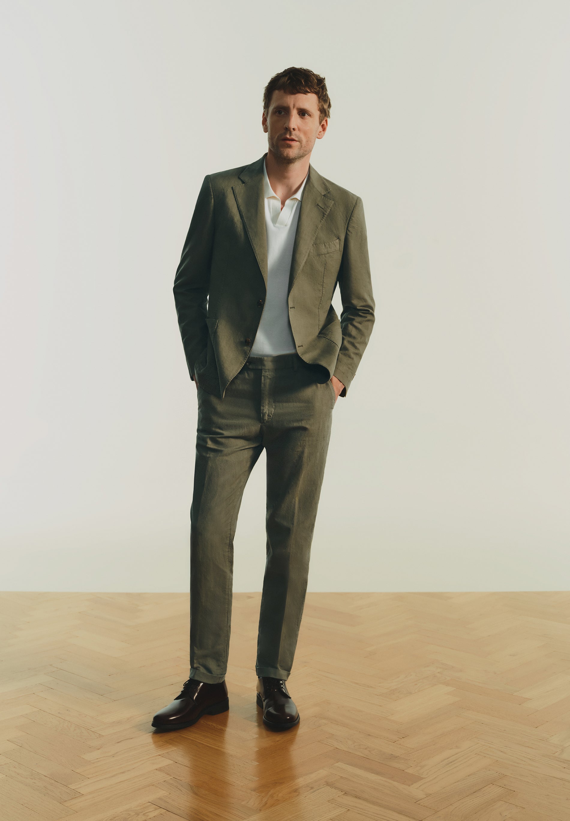 CALÇAS DE FATO EM LINHO