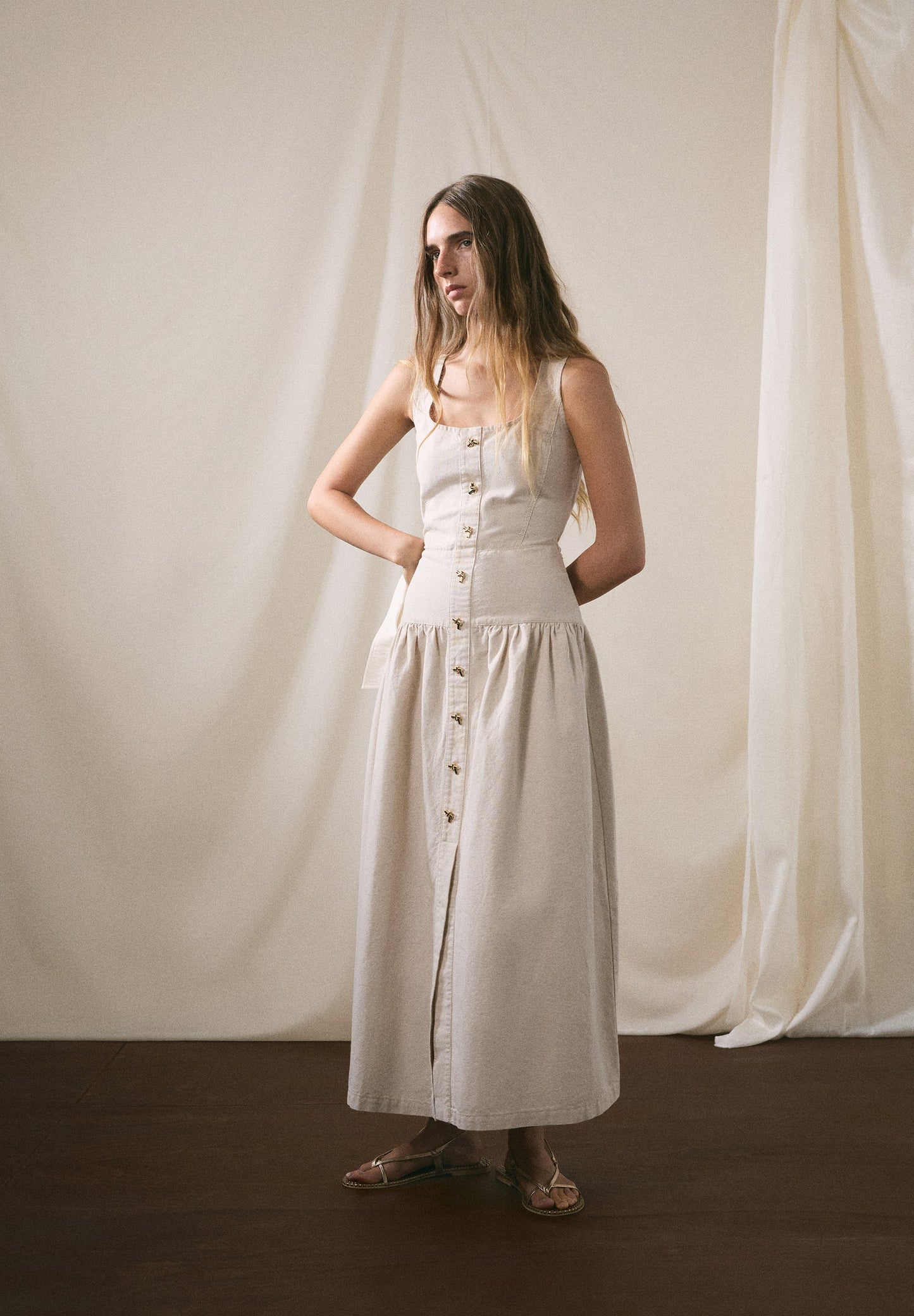 VESTIDO DENIM COM BOTÕES