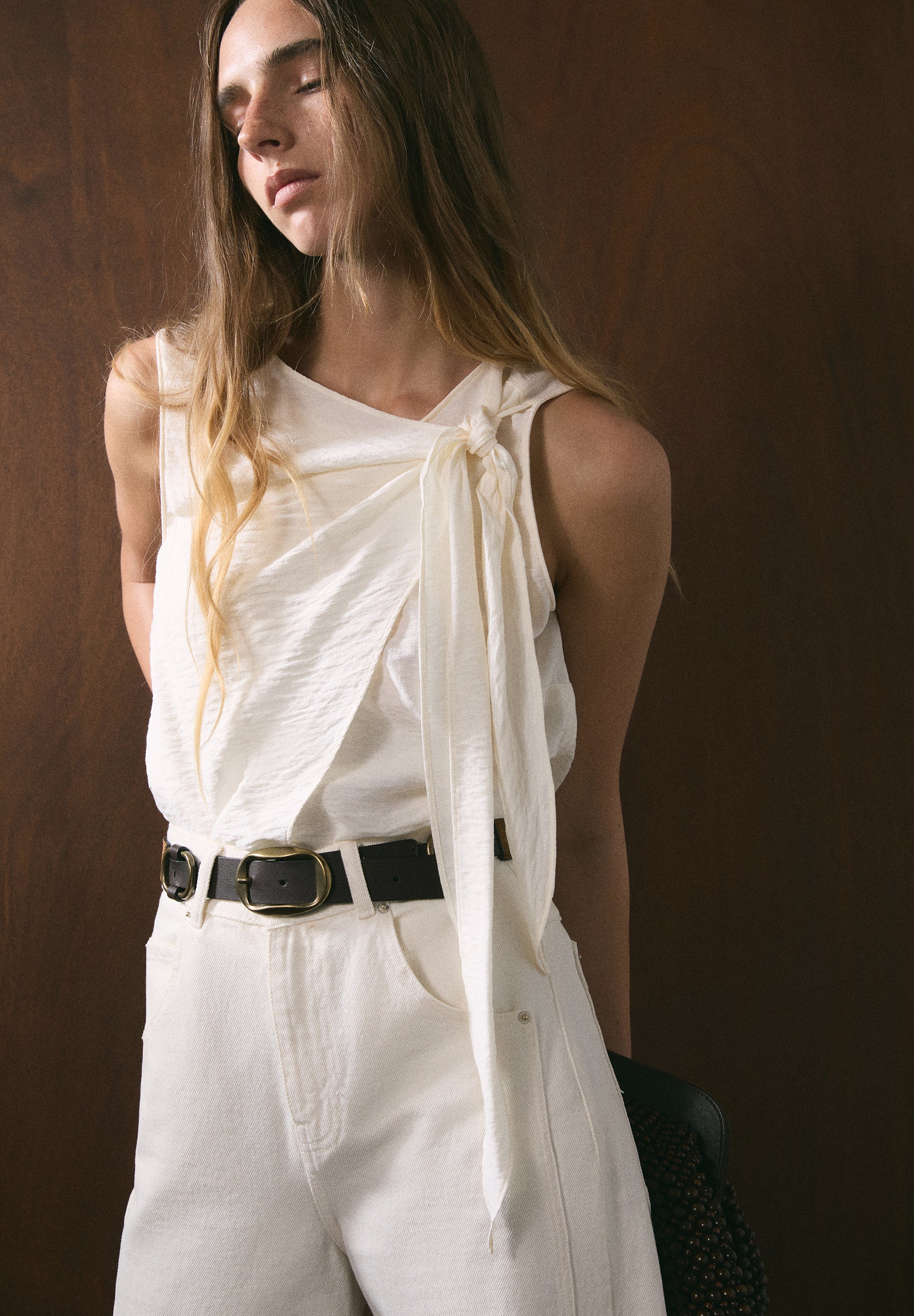 TOP ASSIMÉTRICO COM NÓ