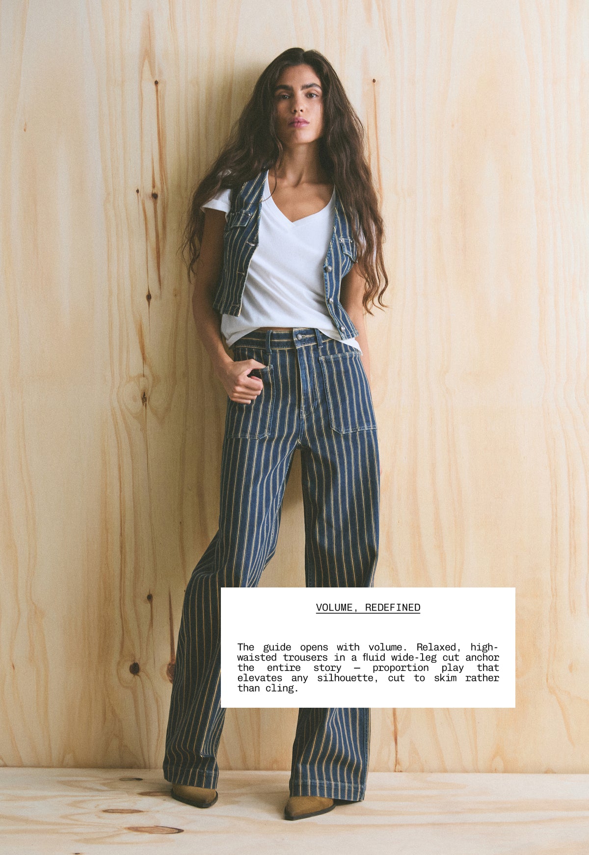CALÇAS DENIM ÀS RISCAS