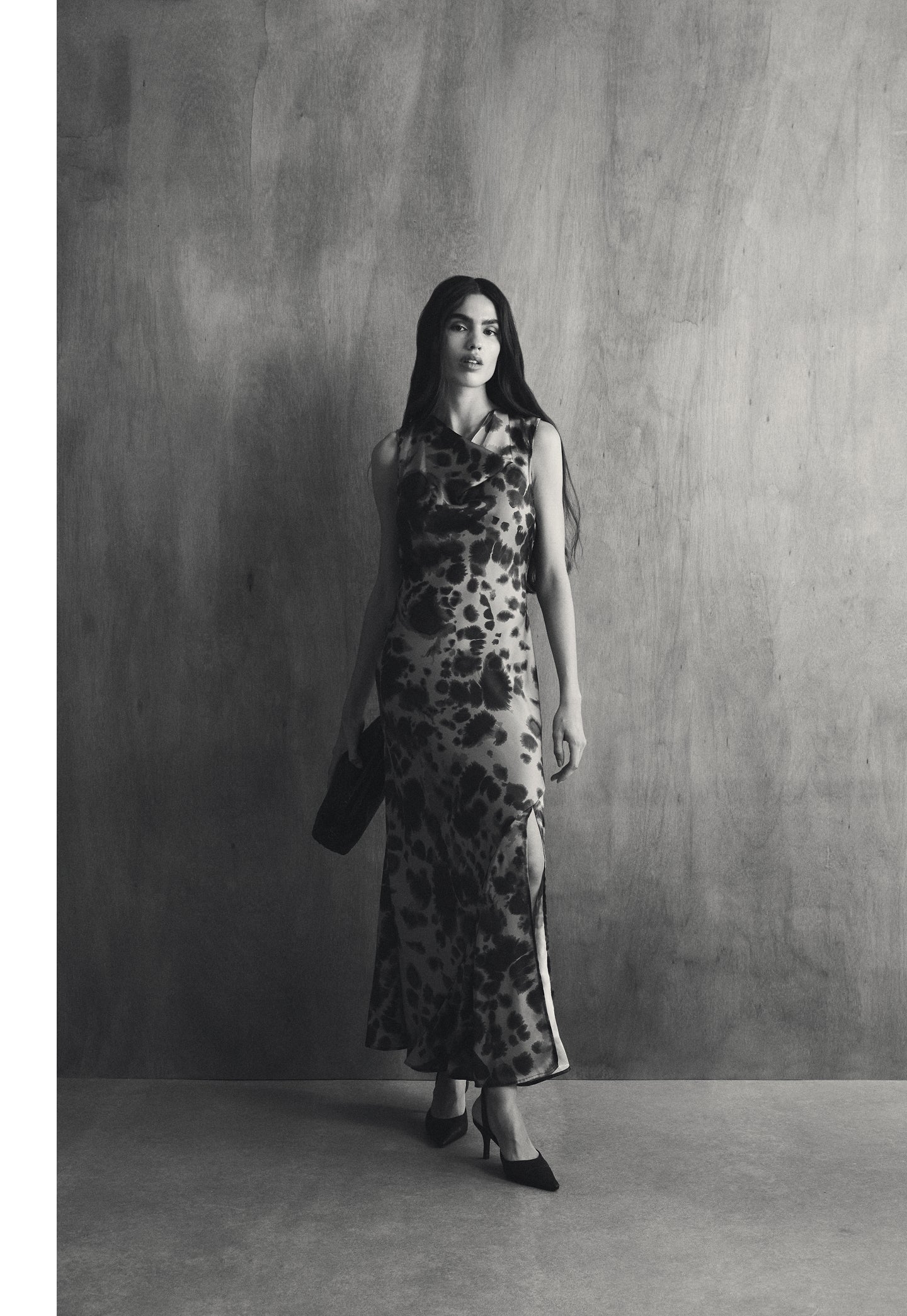 VESTIDO ACETINADO COM PADRÃO
