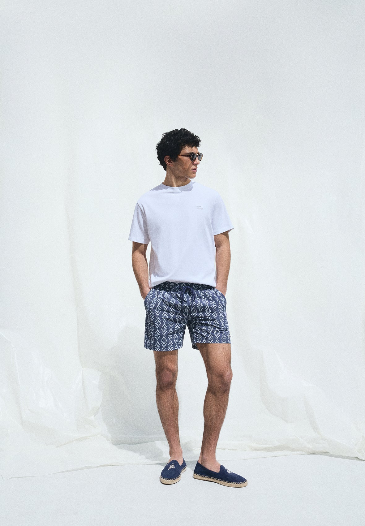 mob_190426_pool_edit_h_05