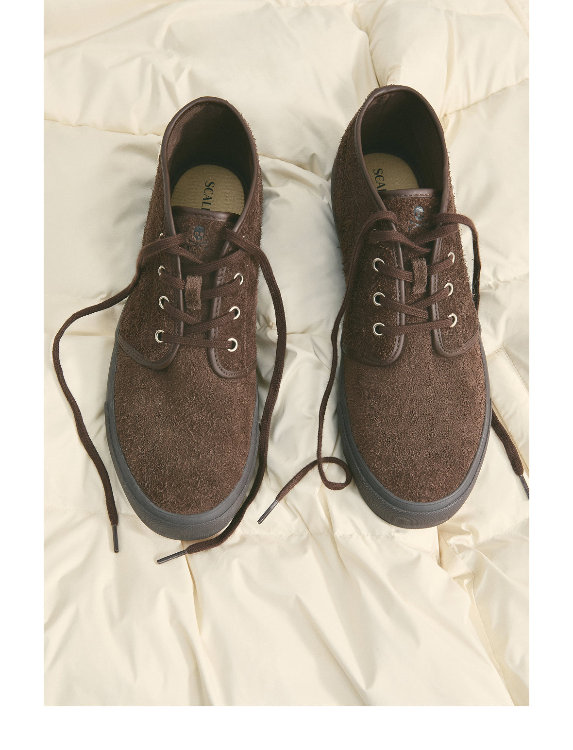 mob_250926_sneakers_h_03