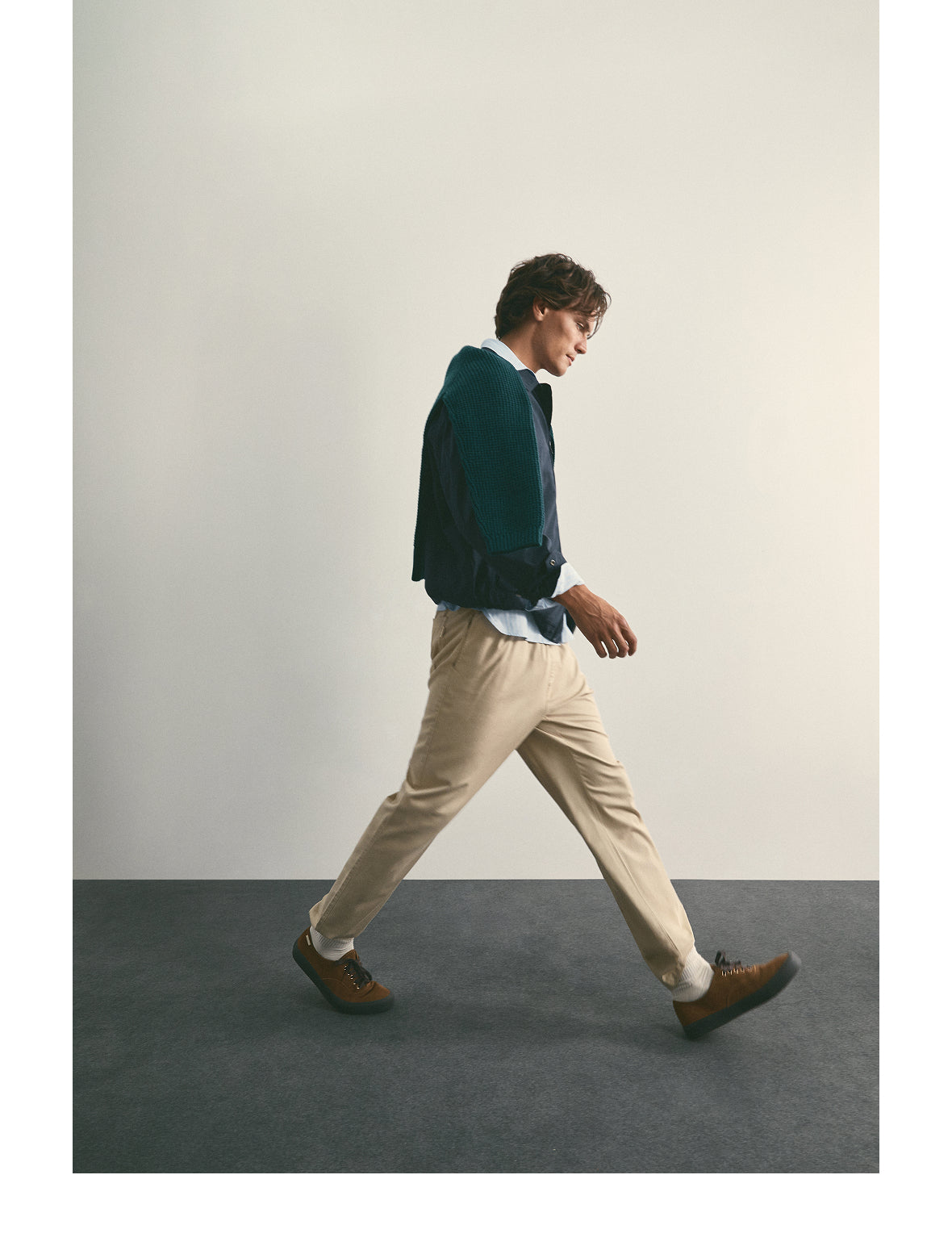mob_250926_sneakers_h_06