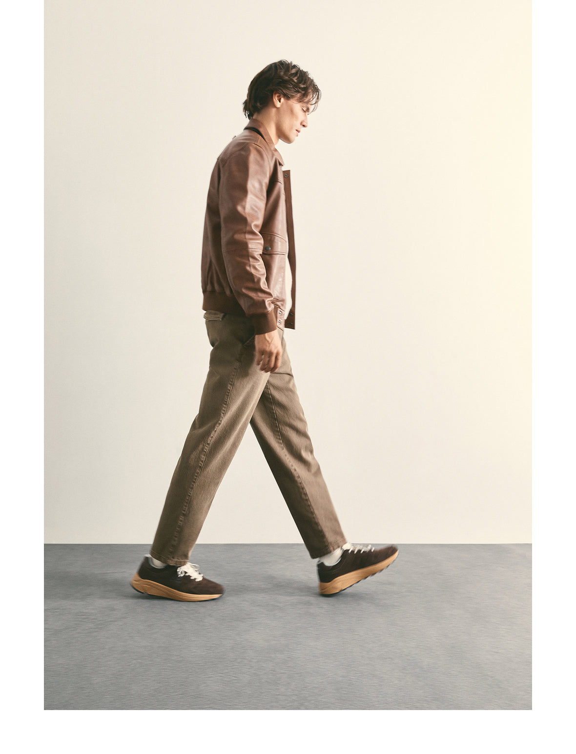 mob_250926_sneakers_h_08